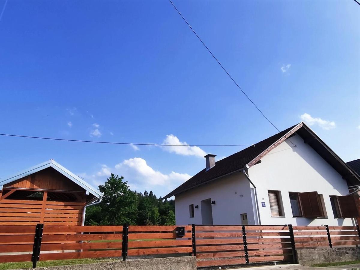 Holiday Home Little House On Papuk Slatinski Drenovac Bagian luar foto